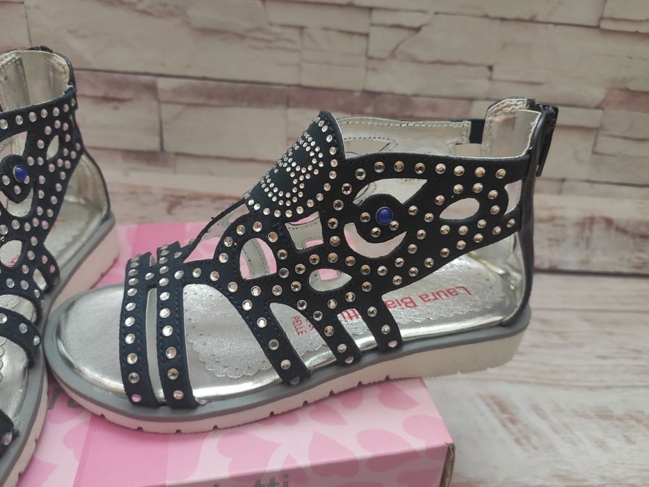 Босоножки  кожа новые  Италия