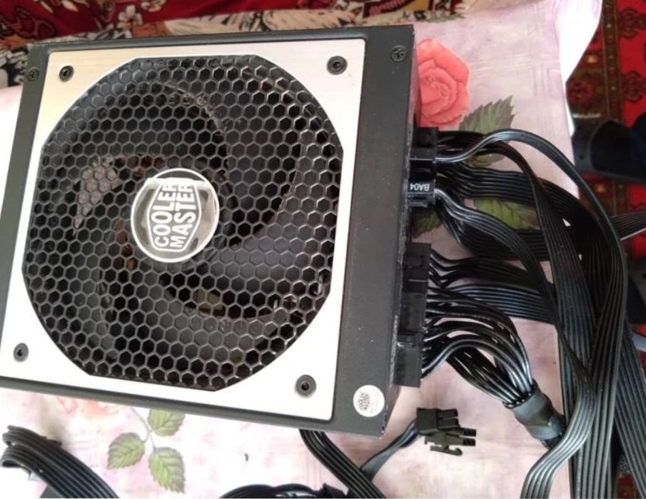 Блок питания Cooler Master V850 GOLD