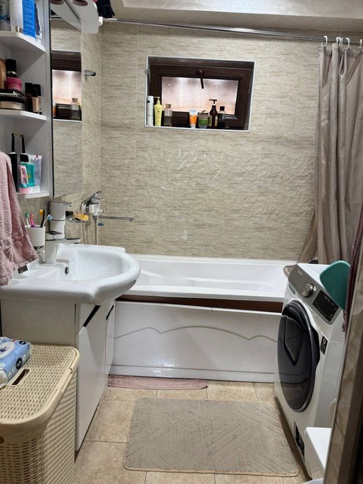 Новза метро 10 дакика юлда квартира