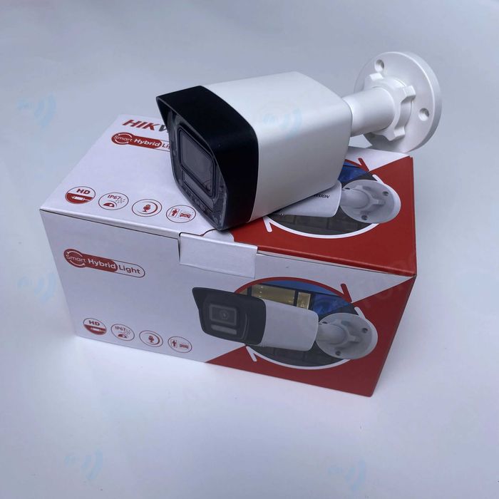 Camera IP Hikvision DS-2CD1043G2-LIU 4MP 2.8mm Smart Hybrid microfon PoE noua Sigilata