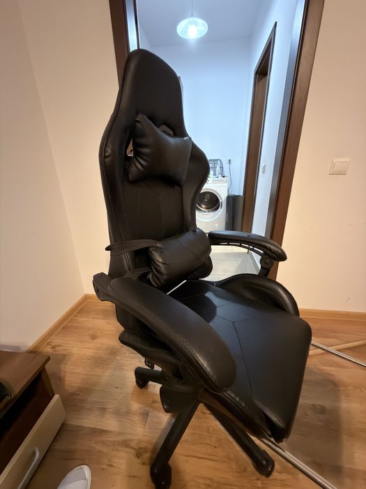 Scaun gaming negru