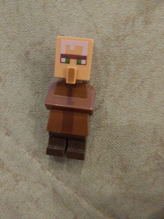 Продам оригинальные фигурки minecraft lego
