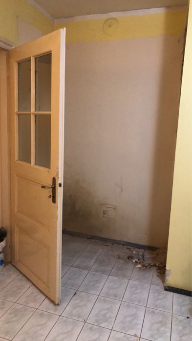 Дървени врати и прозорци