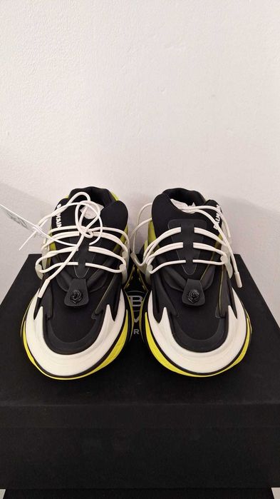 Adidași Balmain galbeni mărimea 42