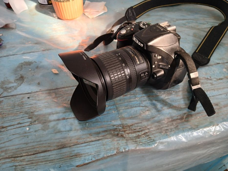 Nikon D5200 sotiladi