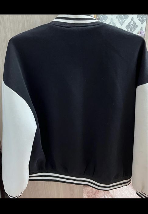 Бомбер женский