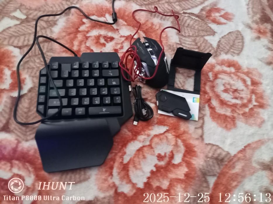 Vând kit gaming setup 4 pt telefon.