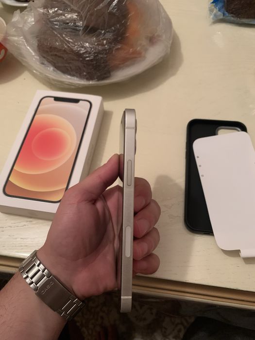 iPhone 12   белый    256гб