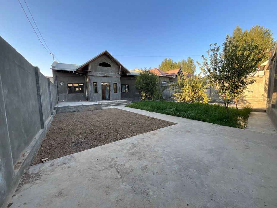 Уй сотилади 6соту гишткуприкда