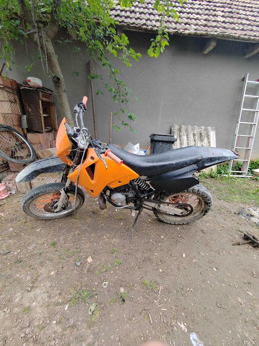 Vand cross am6 aprilia mx 90cc 2t cu problem la curent