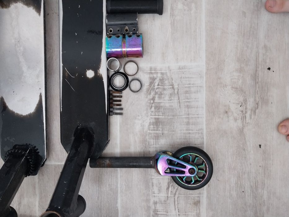 Продаю запчасти на самокат