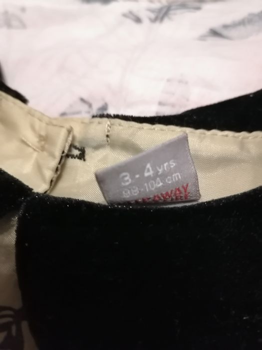 Две детски роклички