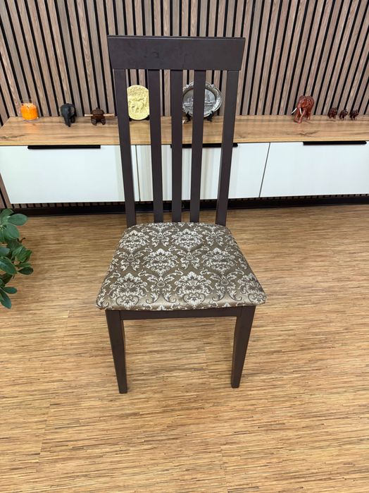 Продам стулья в гостиную