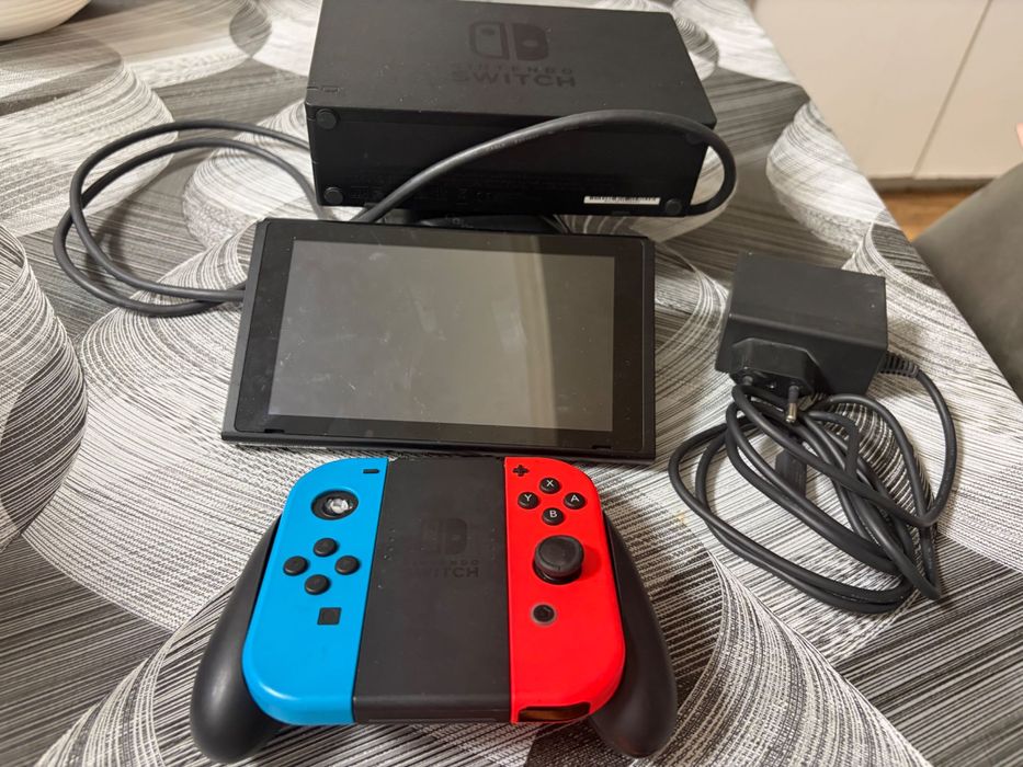 Продавам Nintendo Switch