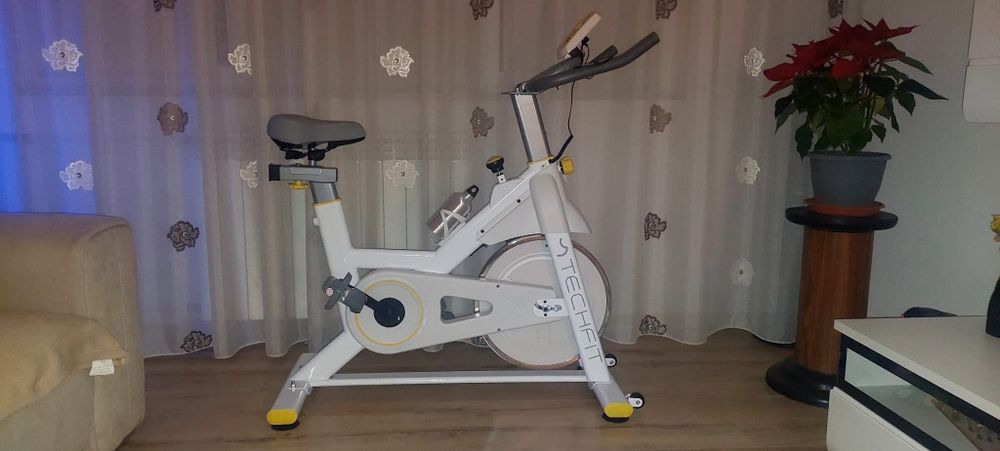 Bicicleta spinning Oferta pana la 1 Ianuarie 2026, pret 1000 ron