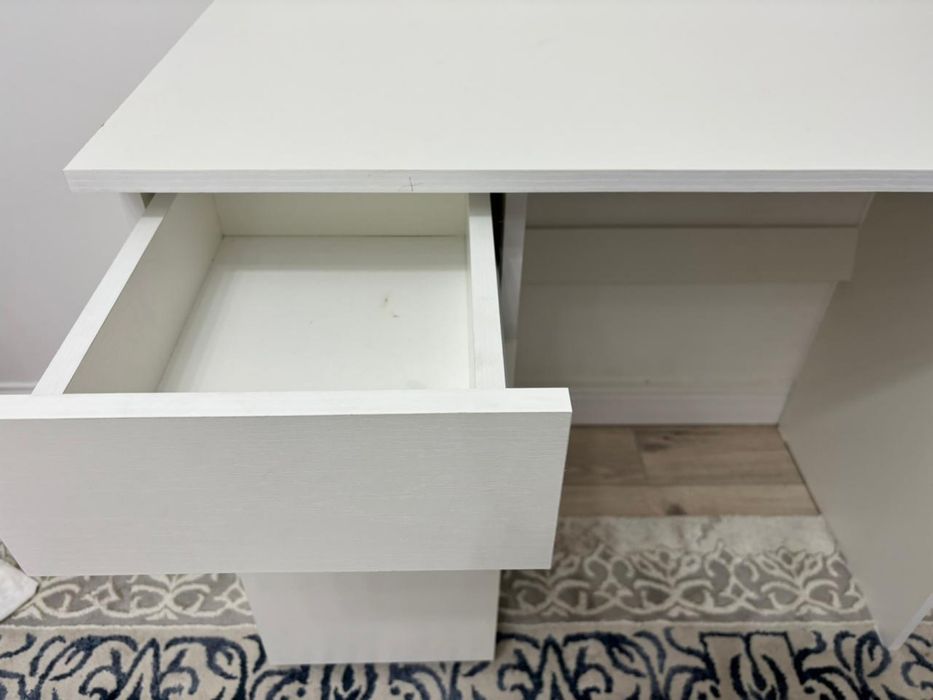 Продам письменный стол