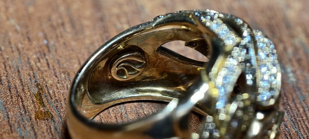 Magerit кольцо с бриллиантами