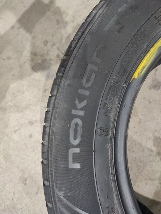 Продам комплект резины 215/60/16