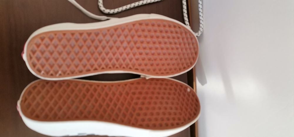 Намаление! Оригинални ванс унисекс кецове от Англия