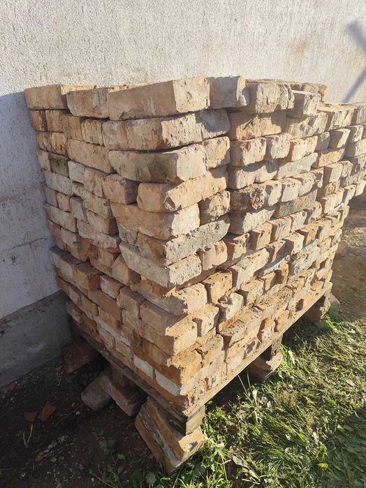 Cărămidă din demolări