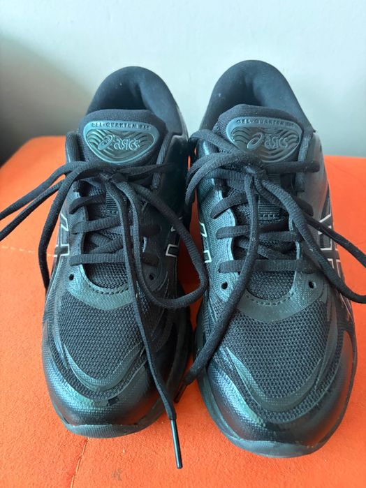 Маратонки почти нови 36 номер