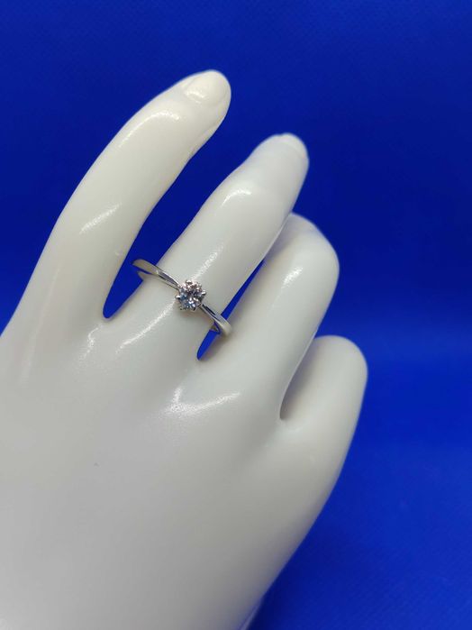 Годежен пръстен с диамант