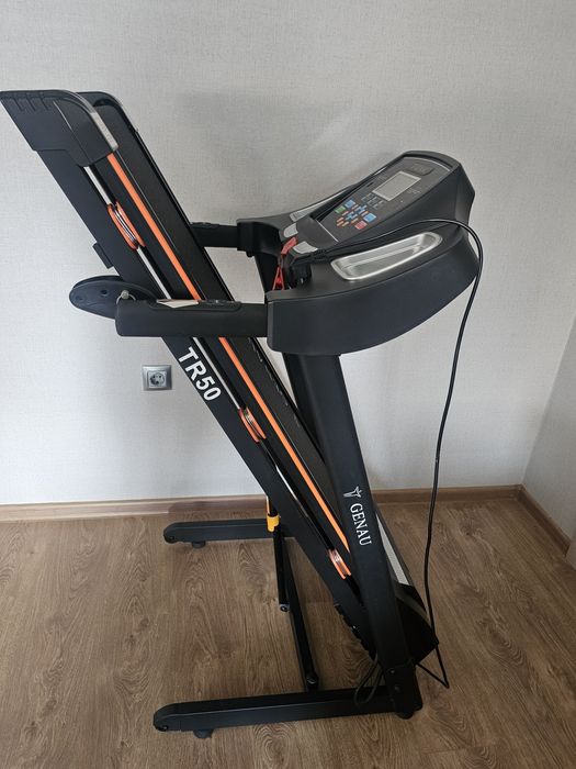 Продам беговую дорожку  GENAU TR50