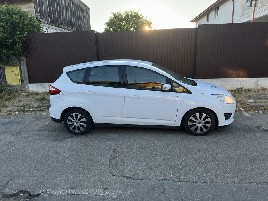 Ford C-MAX 1.6 Benzină 125 CP – mașină de familie, întreținută, folosită ca a doua mașină