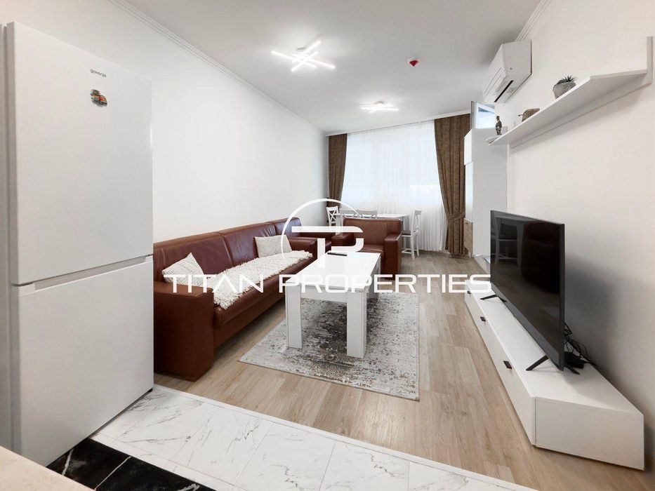 Дава се под наем Двустаен апартамент в Бургас, Славейков - 60 кв.м за 561 € - Снимка #1