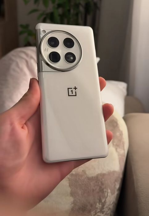 Новый OnePlus 12