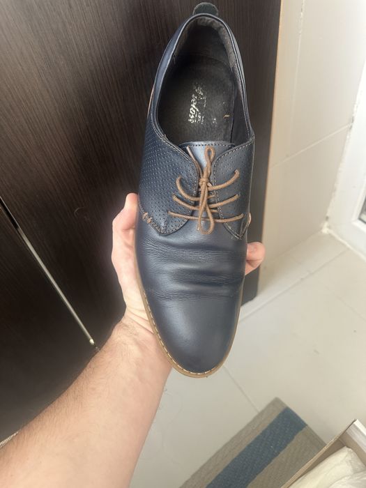 Pantofi de piele Marimea 43 (pieton)