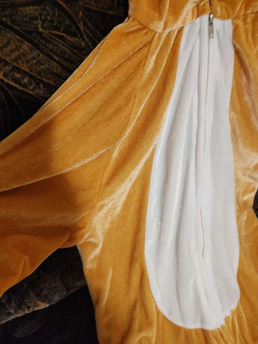 Costum Unisex NOU Iepuras din Catifea Pufos (140 cm pentru 9-10 ani)