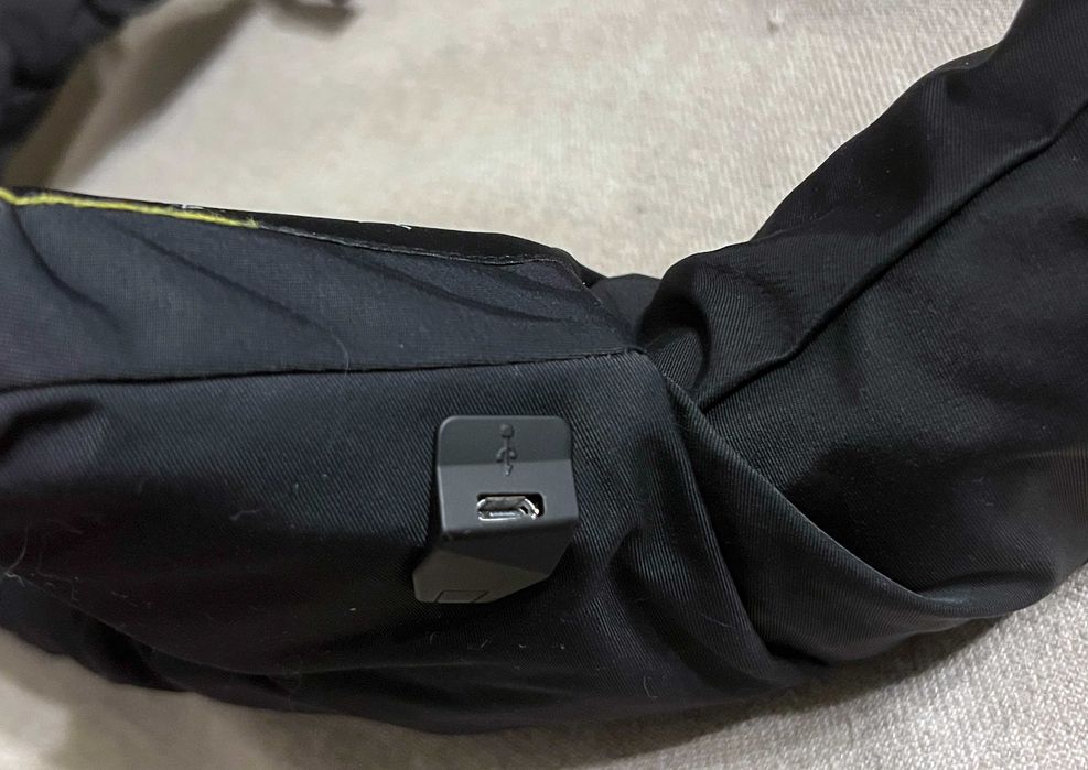 Casca airbag bicicleta Hövding M protectie urbana