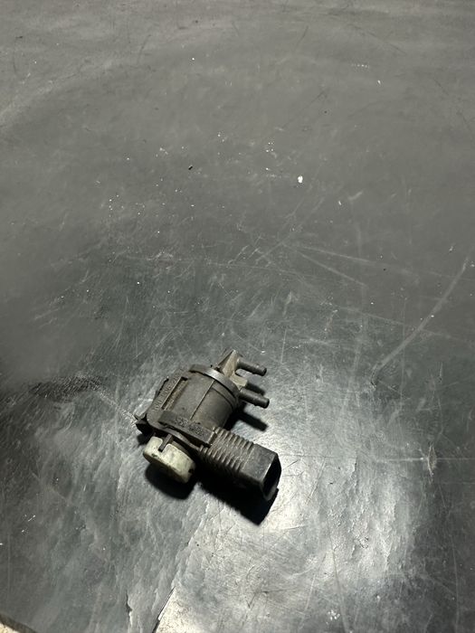 Electrovalva supapa vacuum Audi A6 C6 2.7 TDI 3.0 TDI V6 ASB BMK BNG