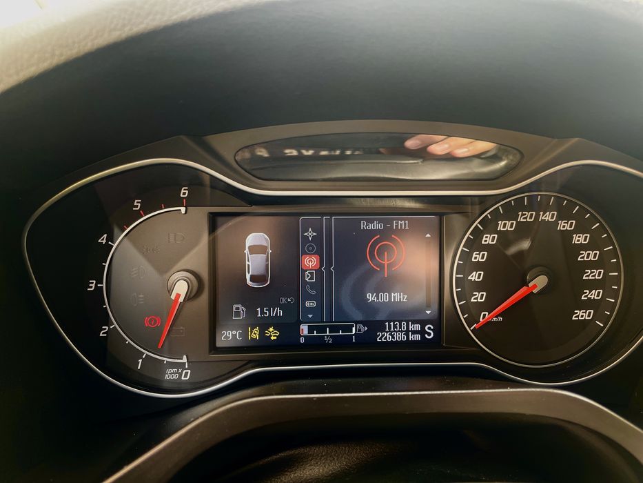 Ford S-Max 2.2 TDI (2011) – Putere, Confort, Eleganță