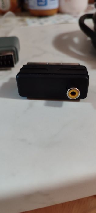 кабели и преходници за свързване на видео компоненти