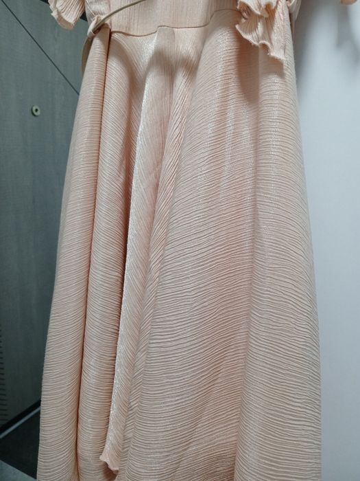 Рокля с бляскав ефект размер 36