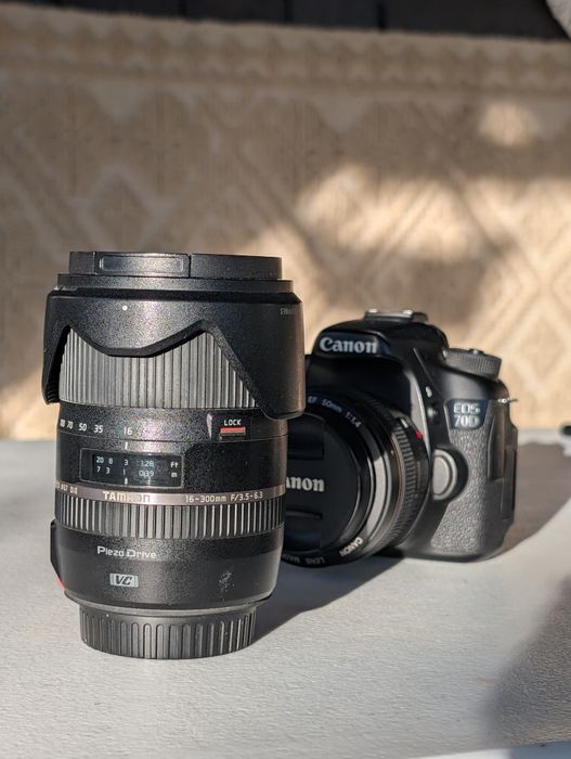 Canon EOS 70D + 2 obiective + accesorii