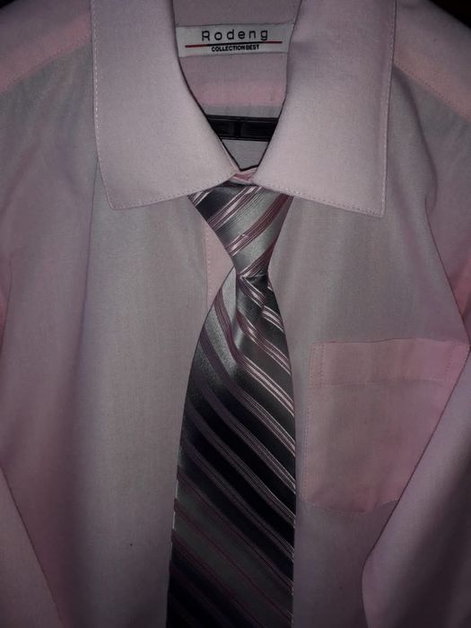 Школьные рубашки размеры разные  по 2000тг