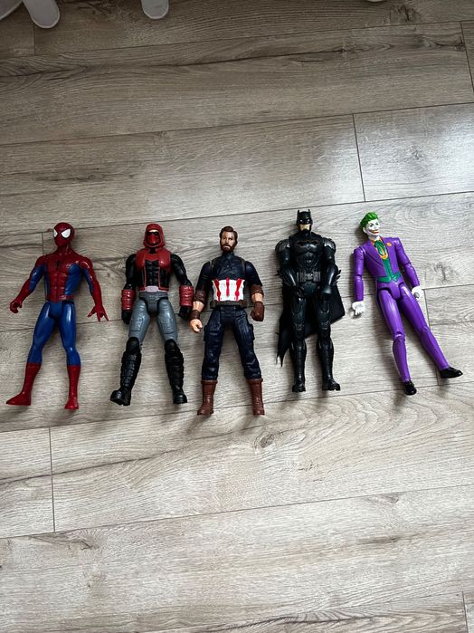 Figurine supereroi