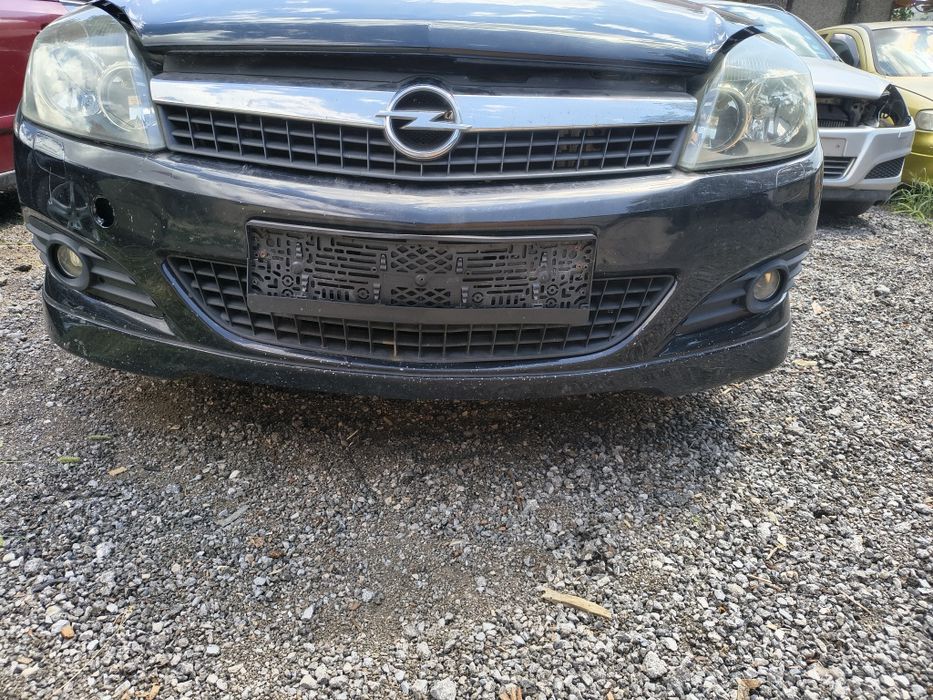 Предна броня за  Opel Astra H