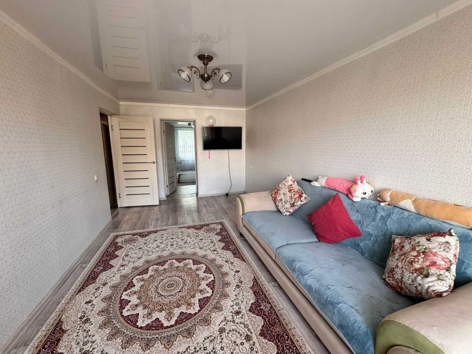 Продам 2 комнатную на 5 мкр