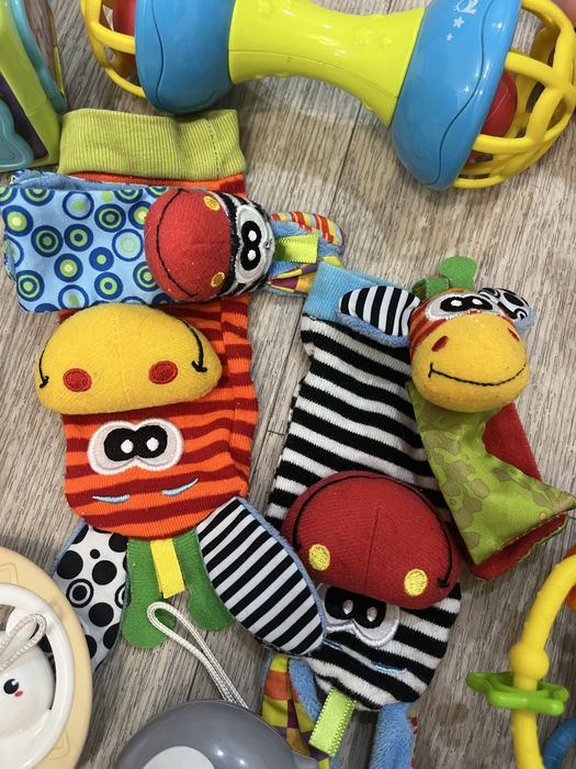 Продаю игрушки для малышей