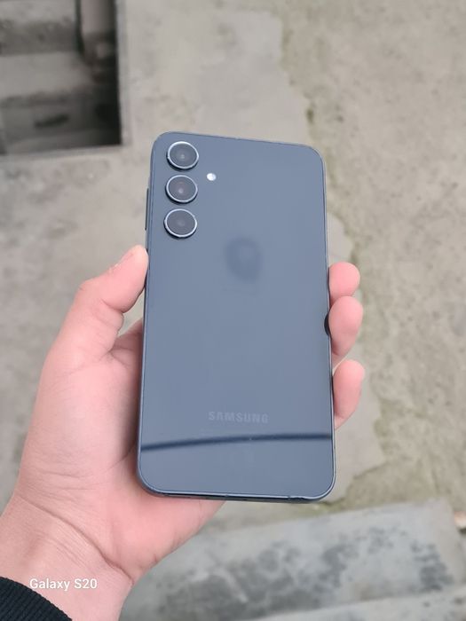 Samsung a35 5g                 .