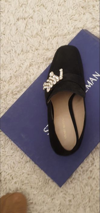 Италия оригинал.Лофер мюли Stuart Weitzman украшены брошью из