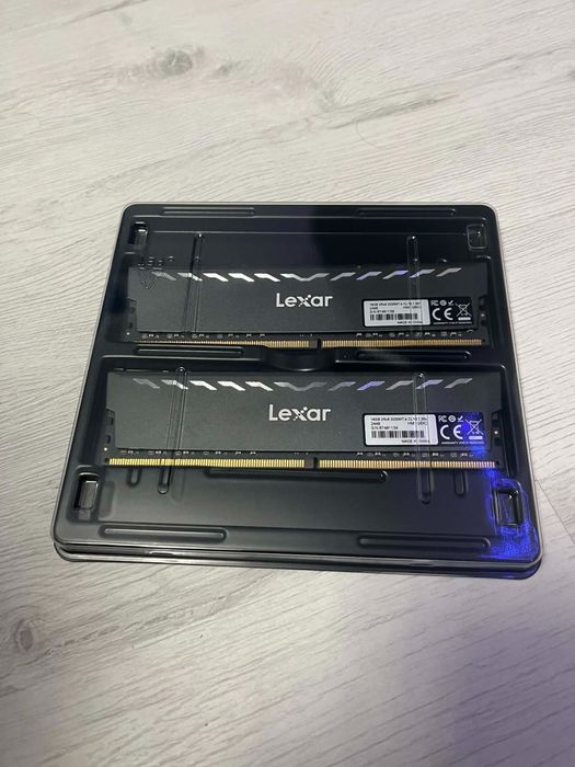 Memorie Lexar THOR 32 GB DDR4 3200 MHz CL 16, kit 2x16 GB XMP. 2.0,gri