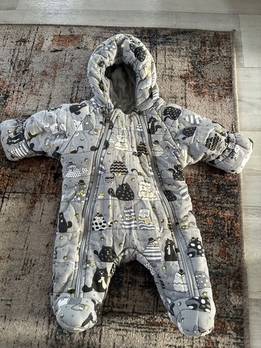 Продам зимние комбинезоны