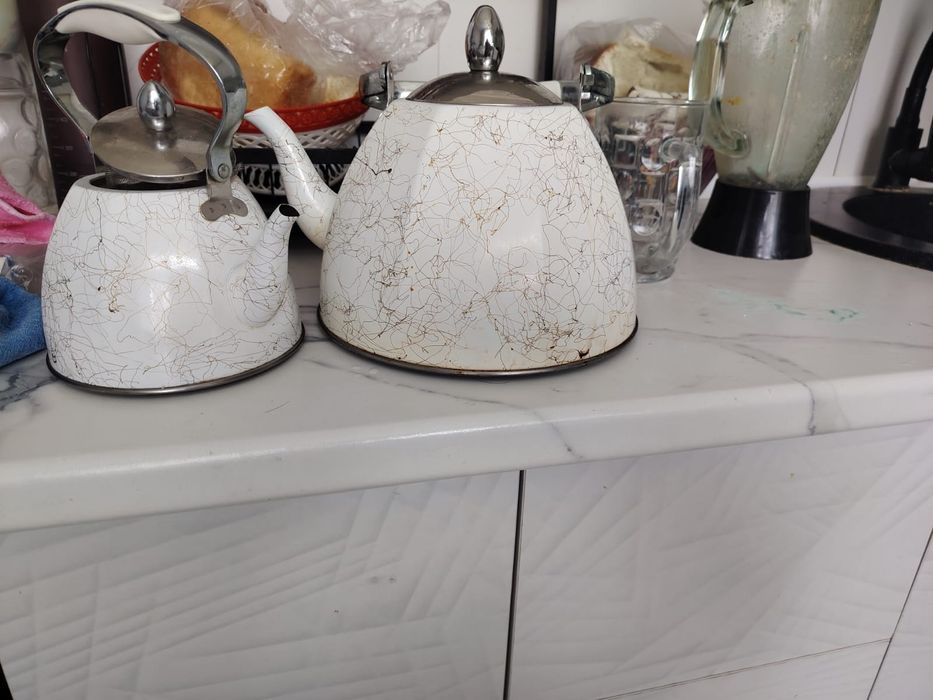 Продам стол камод