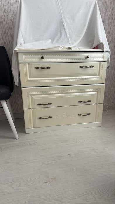 Продам камод для спальни
