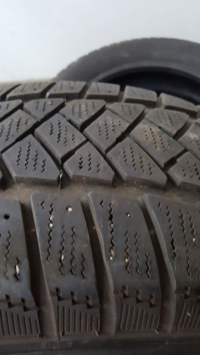 215 60 17 С 2 броя дънлоп